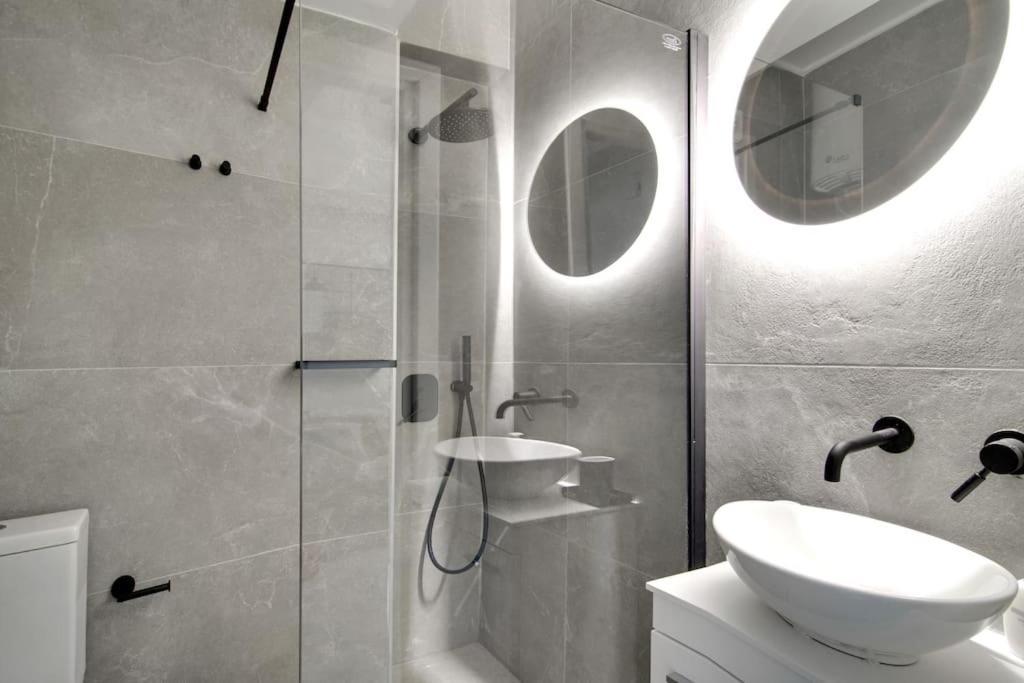 Myplace Premium Apartments Ioannina Ngoại thất bức ảnh